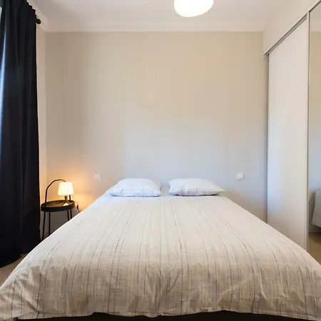 F3 Plein Centre A 50 M Saint-Raphael (Var)